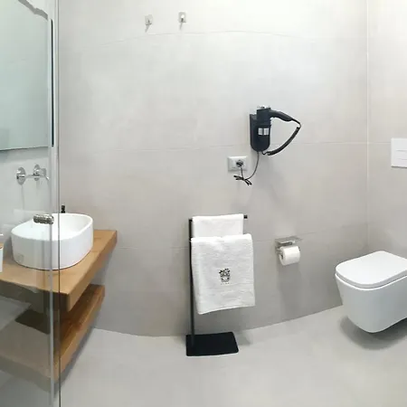 Konukevi Sikelia Superior Milazzo